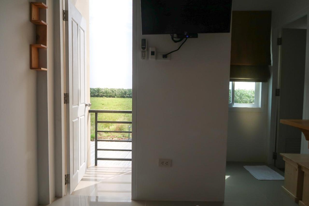 Baan Urt Suratthani Airport Hotel